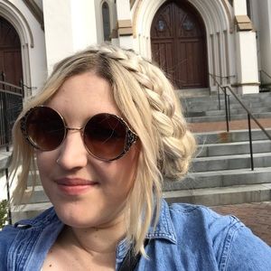 Meet your Posher, Sierra